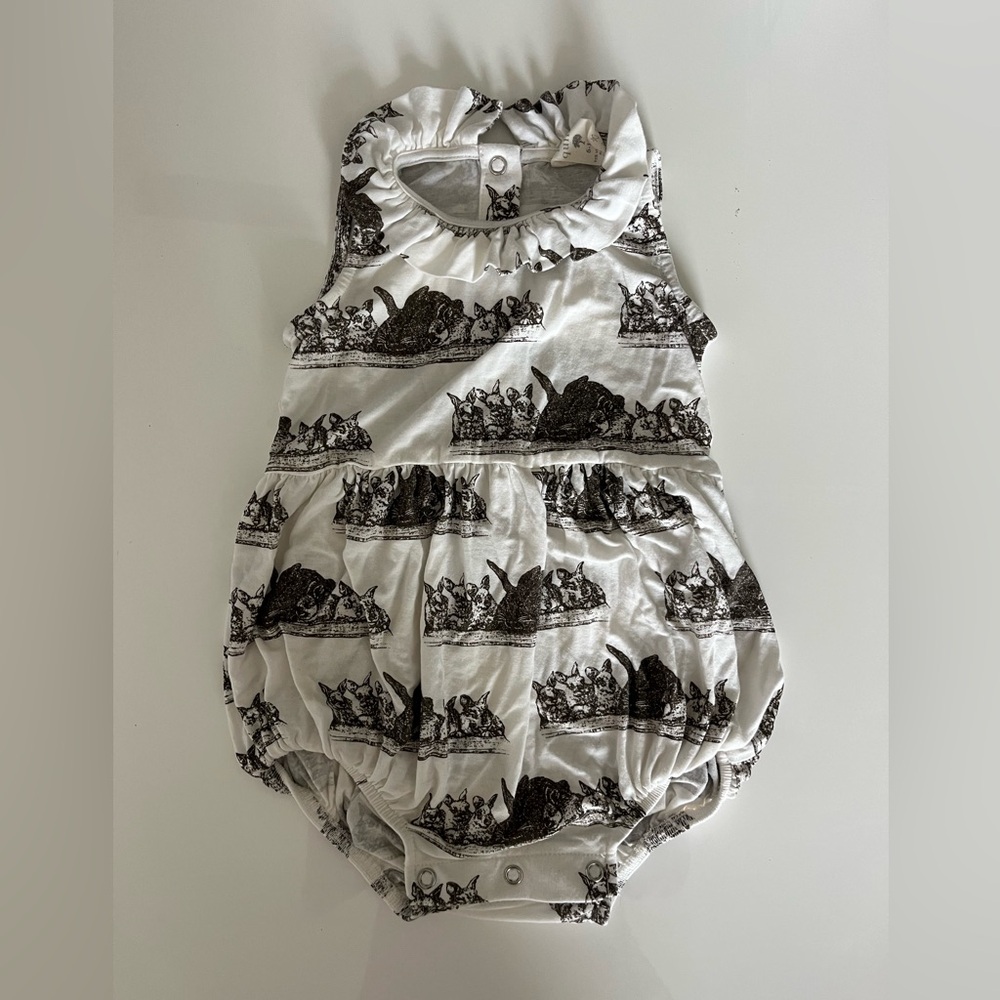 Kate Quinn Bunny Family Ruffle Neck Bubble